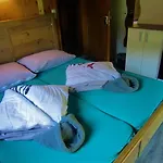 بيت شباب Snowbunnys Backpackers *