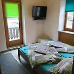 بيت شباب Snowbunnys Backpackers