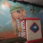 بيت شباب Snowbunnys Backpackers *