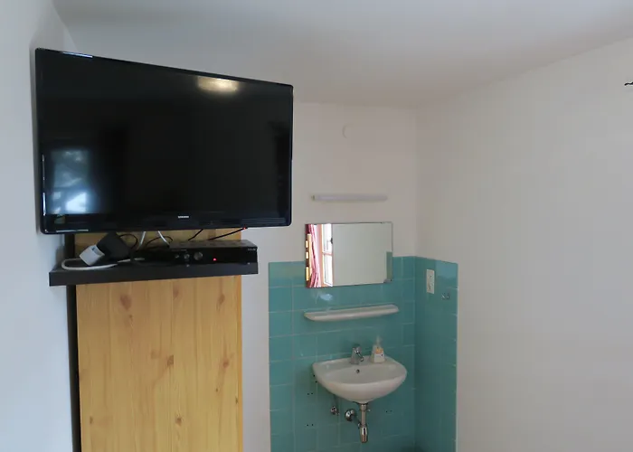 Snowbunnys Backpackers Hostal *