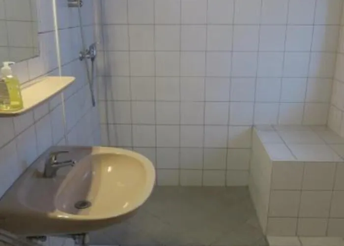 Snowbunnys Backpackers Hostal *