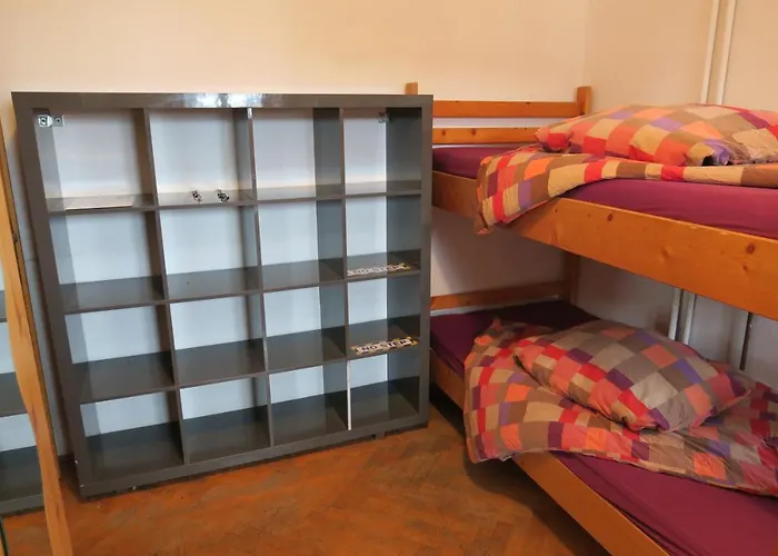 Hostal Snowbunnys Backpackers *