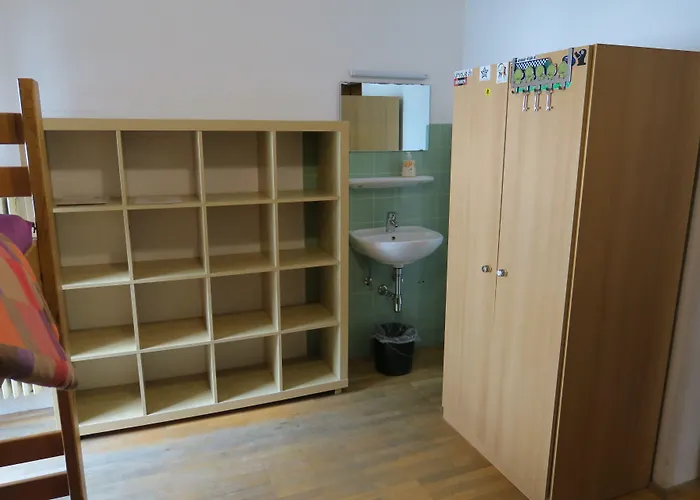 بيت شباب Snowbunnys Backpackers *