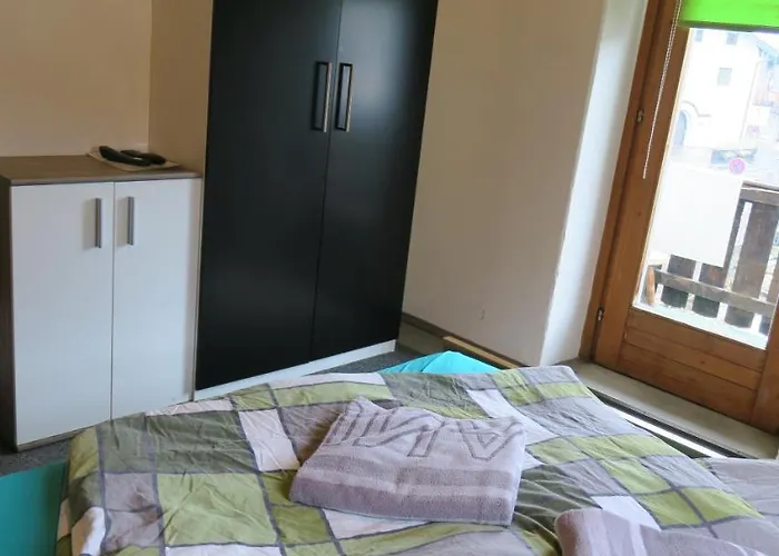 بيت شباب Snowbunnys Backpackers