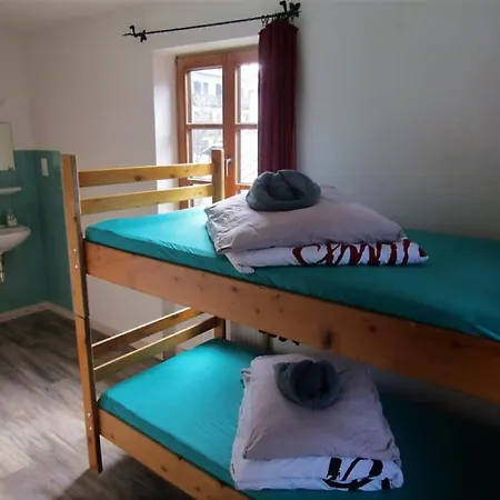 Snowbunnys Backpackers Hostal