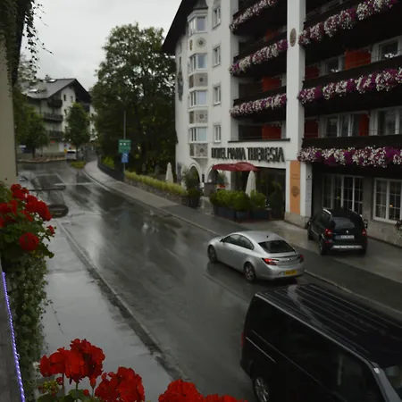 Hostal Snowbunnys Backpackers *