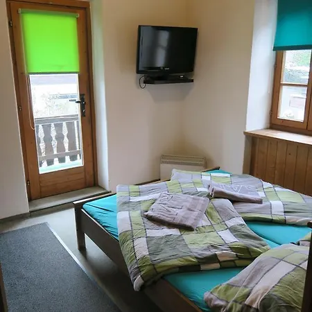 Snowbunnys Backpackers *